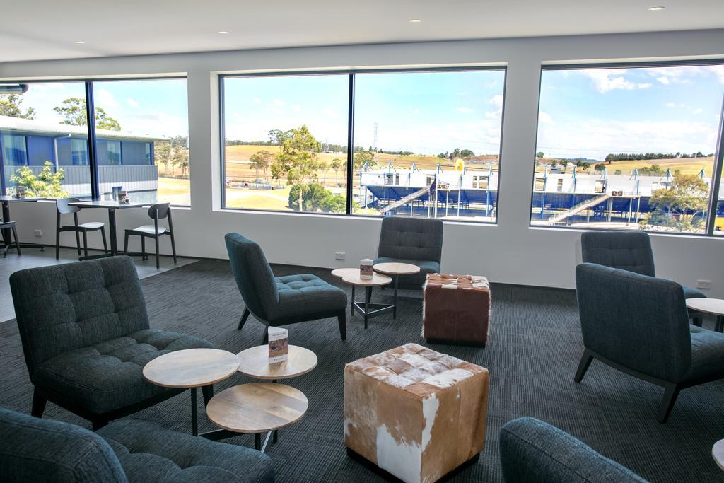 Alpha Hotel Eastern Creek Eksteriør billede